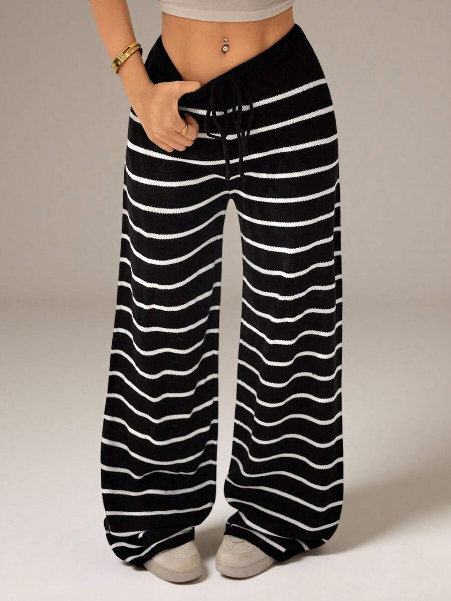 SHEIN Tall 黑白条纹印花扭结休闲女式毛衣裤套装 - 黑色 - 查看 1