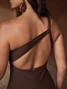 MOTF PREMIUM MINIMALIST ASYMMETRIC SHOULDER DESIGN HOLLOW BACK STRUCTURE ONE-PIECE SWIMSUIT FOR BEACH VACATION - Brown - View 3