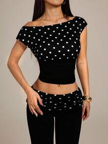 SHEIN PETITE Blusa corta y ajustada con cuello asimétrico y estampado de lunares retro elegante para mujer, de verano - Negro - Ver 5