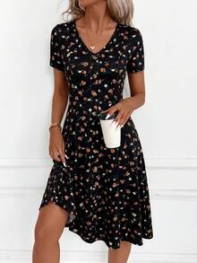 SHEIN Clasi Đầm hoa nhí dáng lửng thoải mái dành cho nữ, thích hợp cho mùa hè. - màu đen - Xem 5