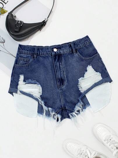 SHEIN Tall CURVE Quần short denim rách gấu màu xanh gợi cảm dành cho nữ cỡ lớn.