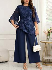 Reflora Setelan 2 Potong Elegan untuk Wanita Ukuran Plus: Atasan Lengan Flare dengan Potongan dan Celana Panjang Lebar untuk Musim Gugur - Navy Blue - View 1