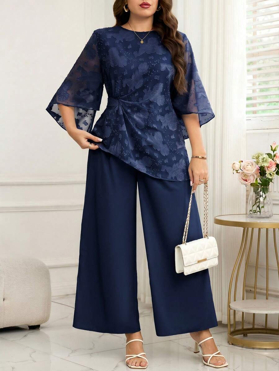 Reflora Setelan 2 Potong Elegan untuk Wanita Ukuran Plus: Atasan Lengan Flare dengan Potongan dan Celana Panjang Lebar untuk Musim Gugur - Navy Blue - View 1