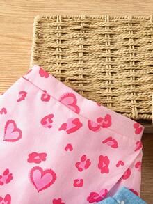 SHEIN Genkimix Kids 2件套 少女活力假日向日葵、爱心、人脸仿牛仔印花不对称短裤，蓝粉组合，适合夏季外出 - 彩色 - 查看 3
