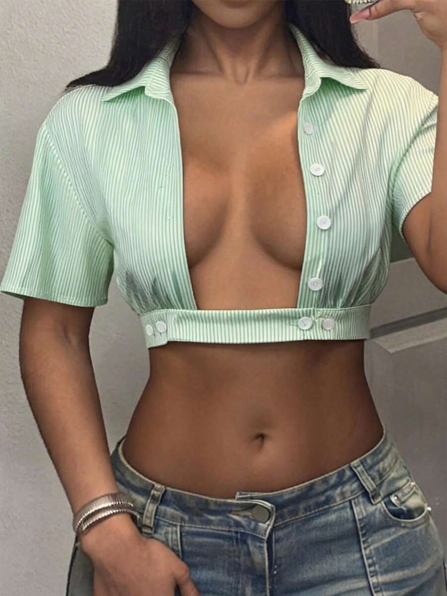Mistrie Áo crop top kẻ sọc mùa hè cho nữ, áo tay ngắn cài nút thắt eo, áo kiểu gợi cảm thường ngày, phong cách đường phố, phong cách Y2K, trang phục đi chơi, trang phục đi nghỉ mát cho nữ. - màu xanh lá - Xem 1