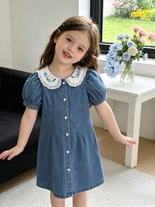 SHEIN Genkimix Kids فستان جينز للفتيات الصغيرات مع طوق بيتر بان - أزرق متوسط - مشاهدة 9