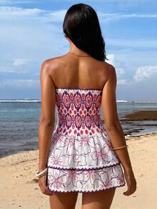 Swim Vcay Vestido tomara que caia com estampa boêmia, design delicado e elegante, cintura marcada e barra com babados. - Roxa - Ver 2