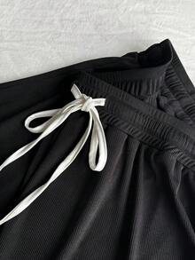 Comfortcana 大码女式彩色罗纹面料运动套装，背心和短裤两件套 - 黑與白 - 查看 3