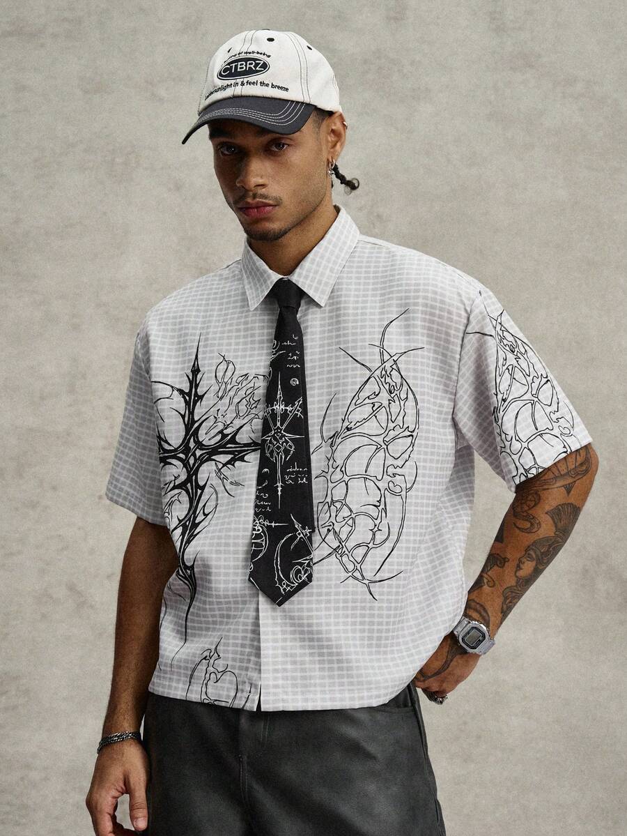 Áo sơ mi nam tay ngắn in họa tiết Gothic PAVTROS Manfinity Streetrush, phong cách cá tính, hiện đại, bắt mắt, thời trang nam tiên phong, phù hợp cho khuôn viên trường đại học, quà tặng cho phái mạnh, quà tặng World Cup. Thích hợp cho các hoạt động thường ngày, đường phố, ngoài trời, tiệc tùng theo chủ đề và các dịp khác. - Màu Xám nhạt - Xem 1