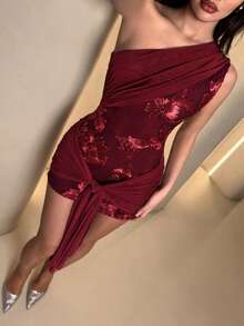 SHEIN Allurite 红棕色印花露肩不对称无袖迷你连衣裙，尽显优雅气质，适合舞会、锐舞派对、街头服饰、演唱会、夜店、约会、生日派对、情人节、婚礼等各种场合，是派对必备单品，也是花卉时尚的代表。 - 紅木色 - 查看 7