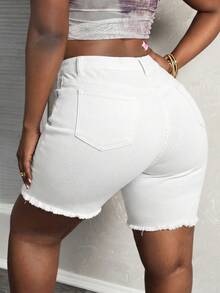 Slaydiva Plus Size Women Distressed Pocket Frayed Hem Casual Denim Shorts - White - View 3