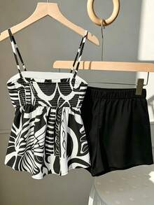 Franclia Bộ đồ 2 món dành cho nữ: áo hai dây kẻ sọc viền bèo và quần short. - Nhiều màu - Xem 2