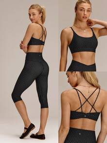 GLOWMODE FeatherFit™ 吊带露背运动文胸背心，适合低强度瑜伽、普拉提、日常健身，春夏季适用。 - 黑與白 - 查看 8
