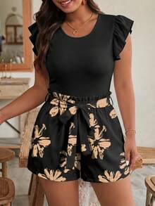 SHEIN Frenchy Bộ đồ nữ cỡ lớn gồm áo in hoa và quần đen, set 2 mảnh màu đen, kiểu dáng thời trang mới, phù hợp cho các chuyến đi chơi mùa xuân/hè, bộ đồ cỡ lớn 2 mảnh, trang phục đi nghỉ mát, trang phục mùa hè. - Nhiều màu - Xem 3