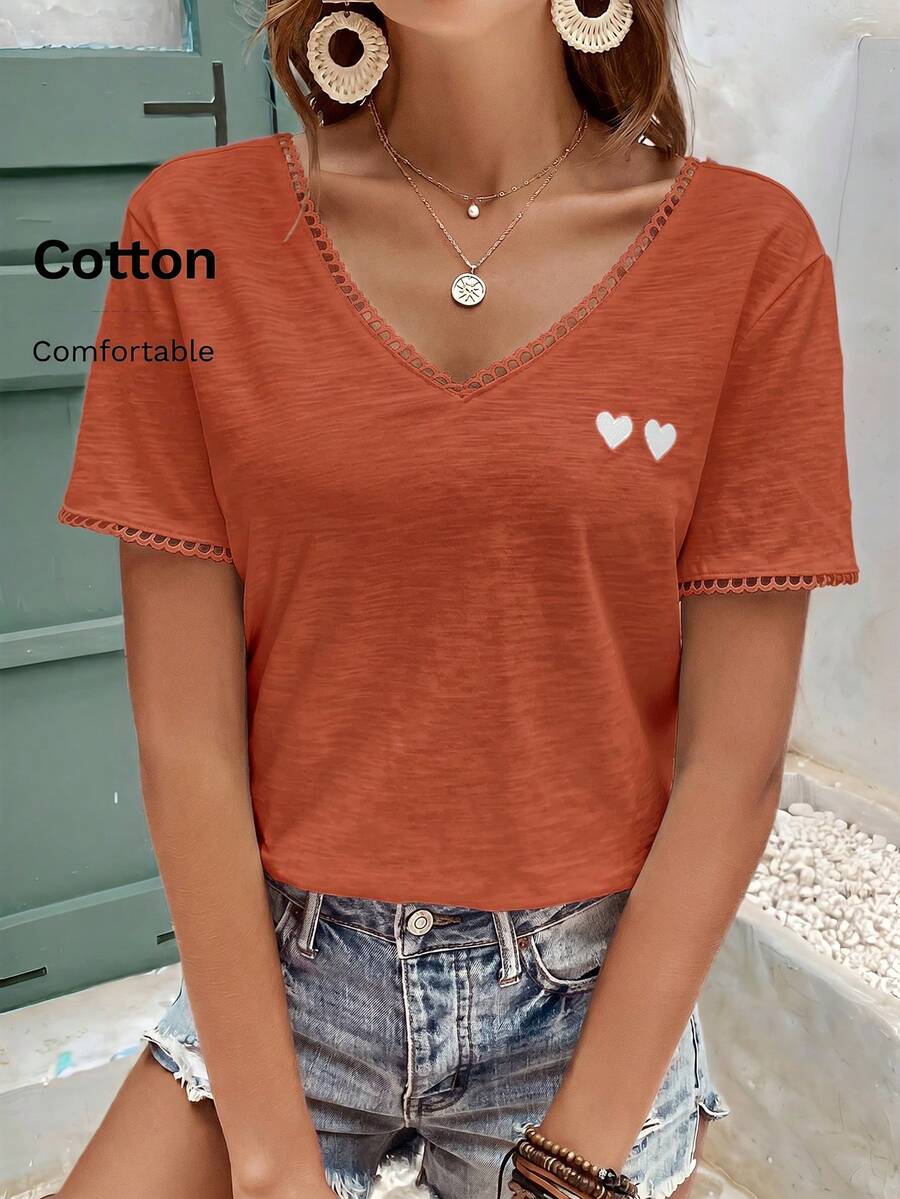SHEIN Frenchy Kaos Leher V dengan Bordir Hati dan Hiasan Renda Kontras, Atasan Musim Panas - Jeruk - View 1