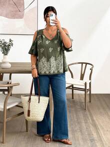 Lounesse Blusa de moda con hombros descubiertos y patrón de encaje para mujer de talla grande - Verde - Ver 6