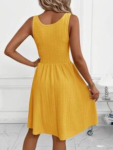 SHEIN Clasi Đầm nữ thanh lịch màu xanh dương họa tiết dệt nổi, không tay, dáng chữ A, thắt eo, chất liệu co giãn, phù hợp cho nhiều dịp - thường ngày, đi làm, du lịch, nghỉ mát, phong cách Bohemian. - Màu vàng - Xem 2