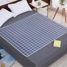 1pc Cute Cartoon Pattern Pet Waterproof Urine Pad, Breathable Lightweight Washable Mat For Small Pets, Suitable For AllSeasons,Random Pattern Cutting, Not Machine Washable, Bottom Not Waterproof - grey grid - View 11