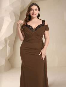 Coutiva Đầm dạ hội cỡ lớn dành cho nữ, kiểu dáng trễ vai, đính sequin và ghép mảnh. - màu nâu - Xem 3