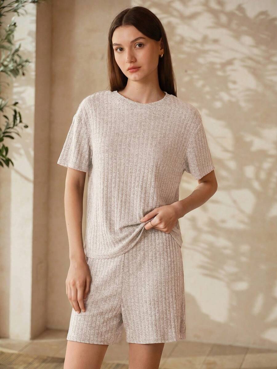 MOTF PREMIUM 女士舒适罗纹短袖T恤和短裤家居服套装 - 杏色 - 查看 1