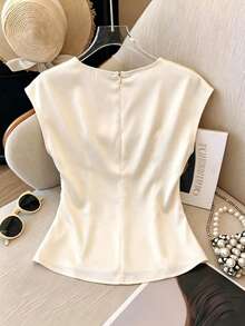 Resyla Plus Size Women Solid Color Round Neck Pleated Casual Versatile Daily Wear Top - Beige - View 2