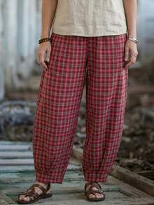 EMERY ROSE Women's Summer Fabric Pants, Elastic Waist Easy On/Off, Red Plaid Slant Pocket Pleated Hem Tapered Cropped Pants, Linen Feel Capri Pants - Red - View 6