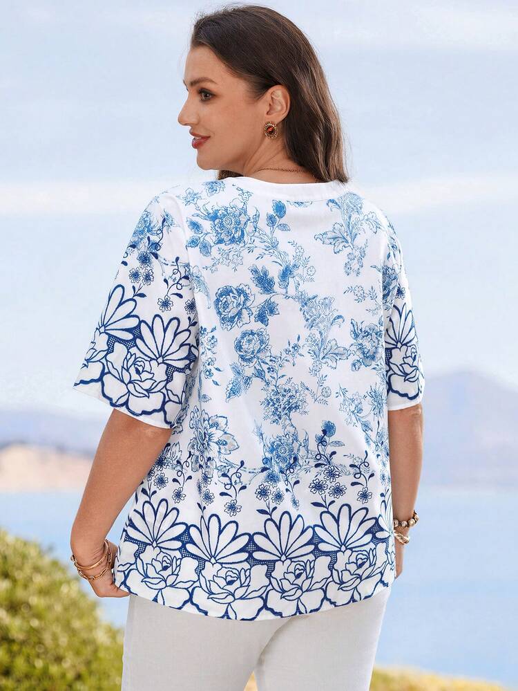 Plus Size Women Summer Vacation Floral Print Notched Neck Short Sleeve Top
