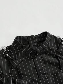 ROMWE Grunge Punk Áo sơ mi nữ phong cách Gothic khoét rỗng với trang trí kim loại, họa tiết sọc cổ điển. - màu đen - Xem 4