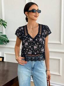 Serisse 女款花卉圖案對比蕾絲後綁帶上衣，夏季優雅上衣 - 黑色 - 查看 4