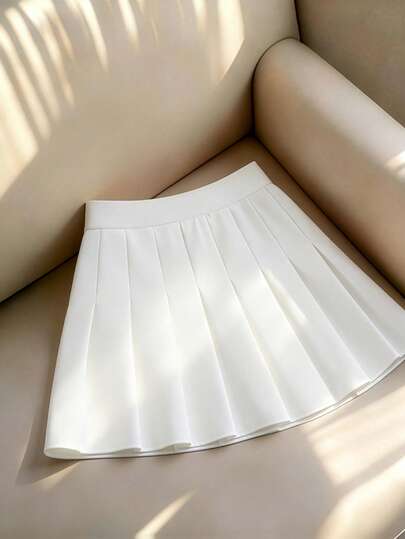 GlowEve CURVE Plus Size Women Casual Shorts, Minimalist Fashion Versatile Suitable For Summer Wear