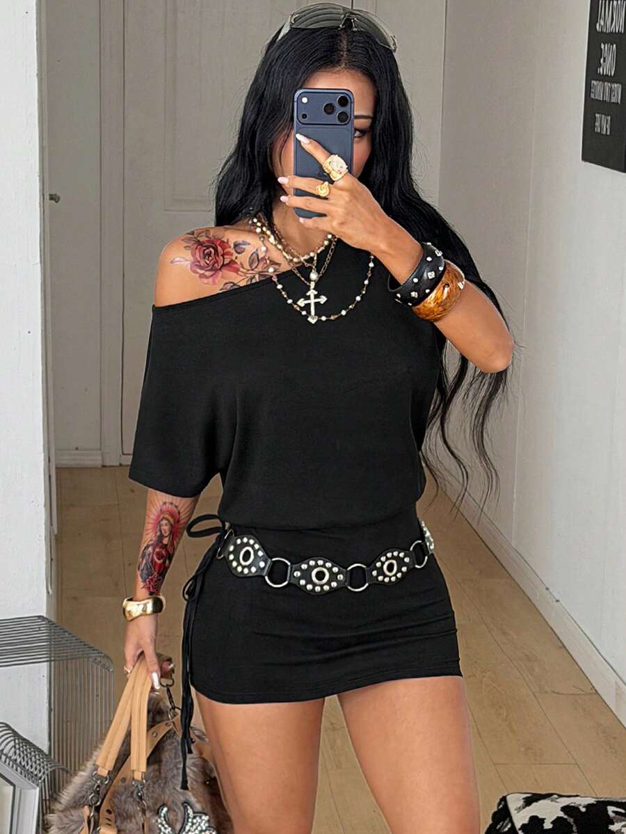 Coolane 女士夏季Y2K基础款日常休闲黑色针织不对称肩部蝙蝠袖无腰带迷你连衣裙 - 黑色 - 查看 1