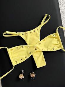 Swim Vcay 2026夏季新款女款亮黃色水鑽比基尼套裝，無肩帶上衣搭配高衩三角泳褲，2件式優雅休閒泳裝，適合海邊度假 - 淡黃色 - 查看 4