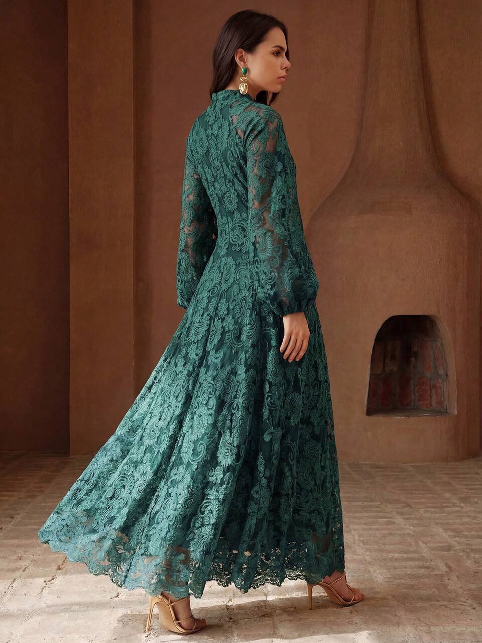 Anewsta Sophisticated Women's Forest Green A Line Maxi Dress Featuring Delicate Lace And Puff Sleeves