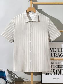 SHEIN 青少年男童条纹纹理面料休闲衬衫，舒适时尚，百搭实用，适合海滩度假、上学、日常穿着以及春夏穿着。 - 彩色 - 查看 6