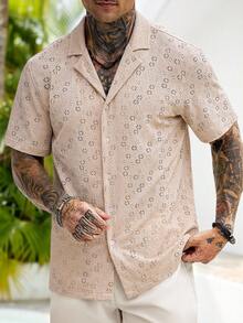 Manfinity CasualCool Camisa de manga corta con cuello vuelto, suelta y casual, con diseño jacquard calado para hombres - Caqui - Ver 5