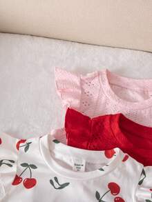 SHEIN 3件組少女純色圓領櫻桃圖案荷葉邊休閒T恤套裝 夏季上衣 露肩背心 娃娃衫 柔軟上衣 夏季上衣 襯衫 夏季服飾 白色洋裝背心上衣 白色上衣 抹胸上衣 可愛上衣 度假休閒 - 彩色 - 查看 5