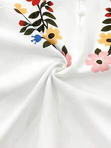 Franclia Plus Size Women's White Summer Boho Vacation Shirt,V-Neck Semi-Sheer Short Sleeve Regular Fit Casual Floral & Botanical Embroidery Resort Wear Top - White - View 9