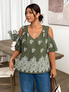 Lounesse Blusa de moda con hombros descubiertos y patrón de encaje para mujer de talla grande - Verde - Ver 4