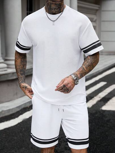 Manfinity CasualCool Men's Short Sleeve T-Shirt And Shorts Set, Mature Casual Style With Line Print Design, Fashionable For Daily Wear, Ideal Gift For Boyfriend Or Husband