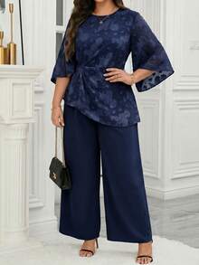 Reflora Setelan 2 Potong Elegan untuk Wanita Ukuran Plus: Atasan Lengan Flare dengan Potongan dan Celana Panjang Lebar untuk Musim Gugur - Navy Blue - View 7