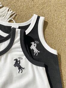 SHEIN 2件組男嬰幼童夏季休閒套裝 黑白馬匹圖案印花無袖背心與短褲 兩件式海灘穿搭 - 黑與白 - 查看 6