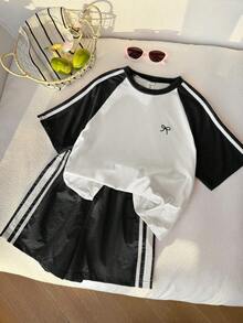 SHEIN Conjunto informal de camiseta de manga corta con estampado de lazo y pantalones cortos para adolescentes - Blanco y Negro - Ver 3