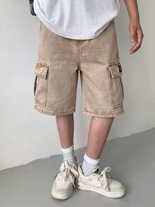 SHEIN Little Byeori 青少年男孩时尚休闲 Y2K 复古酷炫工装口袋设计宽松舒适的牛仔短裤，适合日常穿着，也适合春夏锐舞派对和海滩穿着。 - 卡其色 - 查看 4