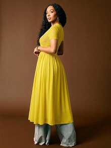 Vixey Sheer Solid Mesh Short Sleeve Split Hem Maxi Top - Yellow - View 2
