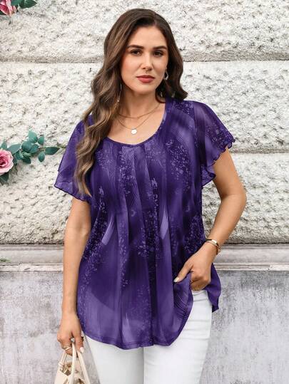 EMERY ROSE Camisa feminina plus size azul de verão com gola redonda, detalhes em babados e mangas curtas com estampa floral.