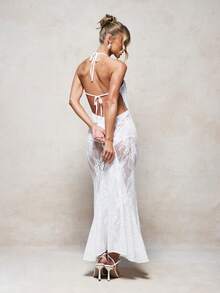 KIZN Vestido largo elegante de encaje con cuello halter y escote profundo, sin mangas, transparente, de longitud hasta el suelo, ajustado, para fiesta formal, boda o evento - Blanco - Ver 4