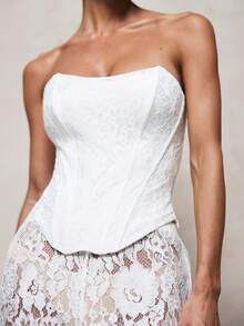 KIZN Áo corset ren trắng không dây với cổ áo hình trái tim và chi tiết buộc dây phía sau, thích hợp cho buổi hẹn hò tối. - trắng - Xem 5