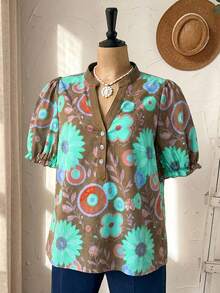 SHEIN CURVE+ 大码女式夏季休闲度假乡村宽松印花V领短袖衬衫上衣，适合夏季/花卉、夏季假期、春假、度假装扮、外出装扮、2026新款服装，简约时尚，日常穿着，休闲度假波西米亚风上衣，花卉衬衫，女士夏季衬衫，复古女式上衣，适合夏季、度假、通勤、日常穿着 - 棕色 - 查看 3
