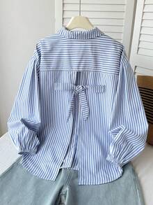SHEIN 青少年女孩休閒學院風街頭穿搭復古藍白條紋扭結編織襯衫，返校季，秋冬款 - 藍白色 - 查看 4