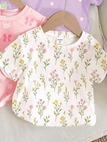 3件裝 Twirl Into Spring & Summer 奶油色花卉、雛菊、植物、蝴蝶結系列T恤套裝，4件裝少女休閒極簡短袖圓領T恤，適合四季日常穿著，適用於校園、外出、街頭、度假、返校，春夏舒適自在，時尚女孩休閒穿搭，兒童波西米亞花卉圖案T恤，時髦新風格，Chill Chill，返校，Chill Vibe，女孩風 - 彩色 - 查看 3